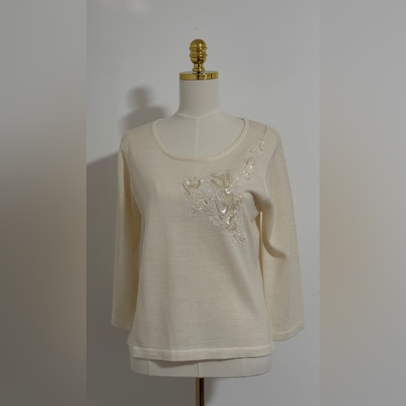 Bob Mackie Wool Blend Cream Knit Top with Sequin Floral Embellishment – Size M. - Picture 1 of 11